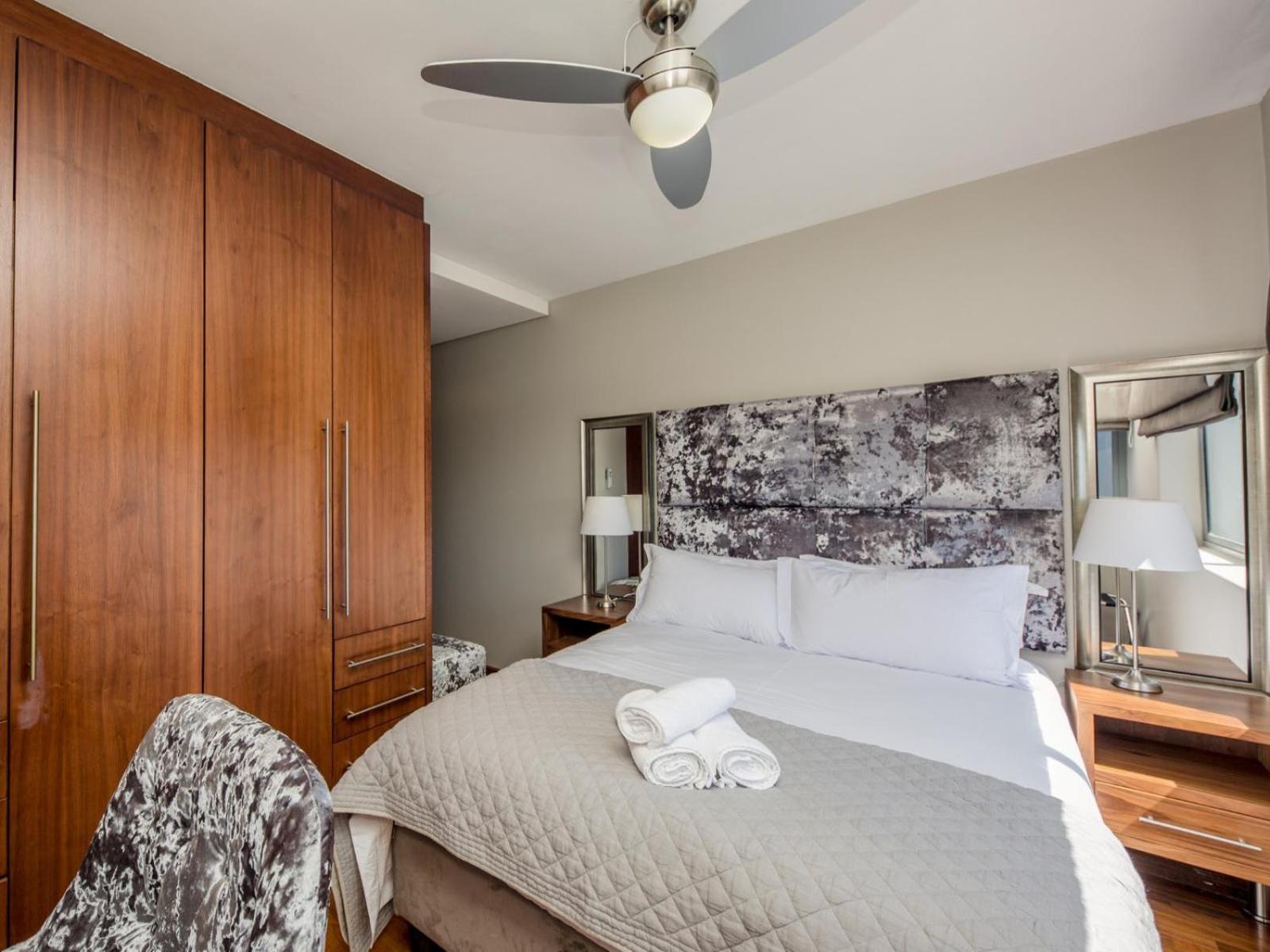 Infinity Self Catering Apartments Блаубергстранд Номер фото